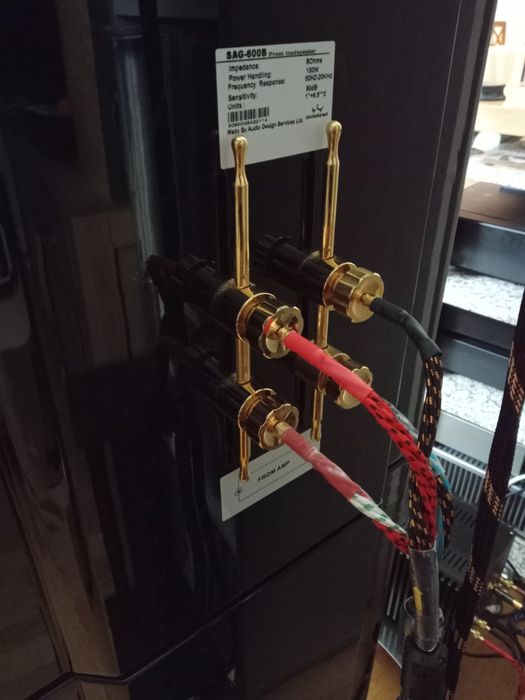 Kolumny hi-end Mistral sag 600