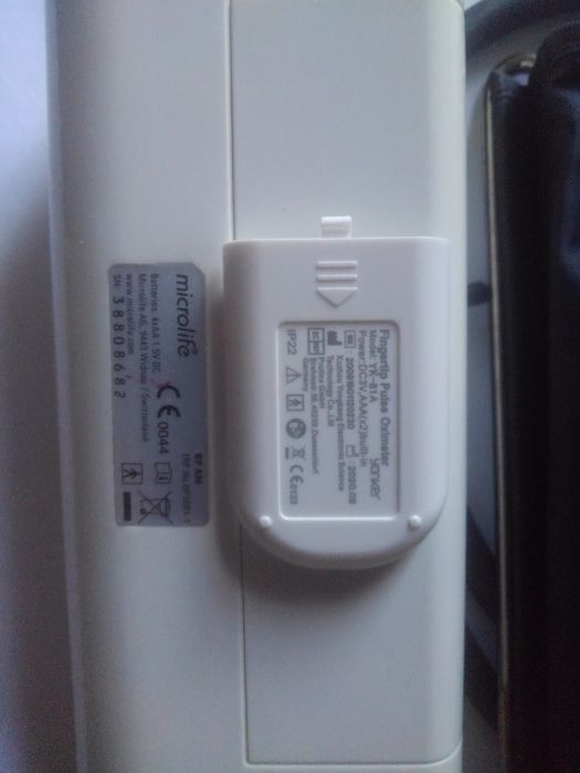 Тонометр тиску Швейцарія  Microlife BP A90 Пульсоксиметр Yonker YK-81A