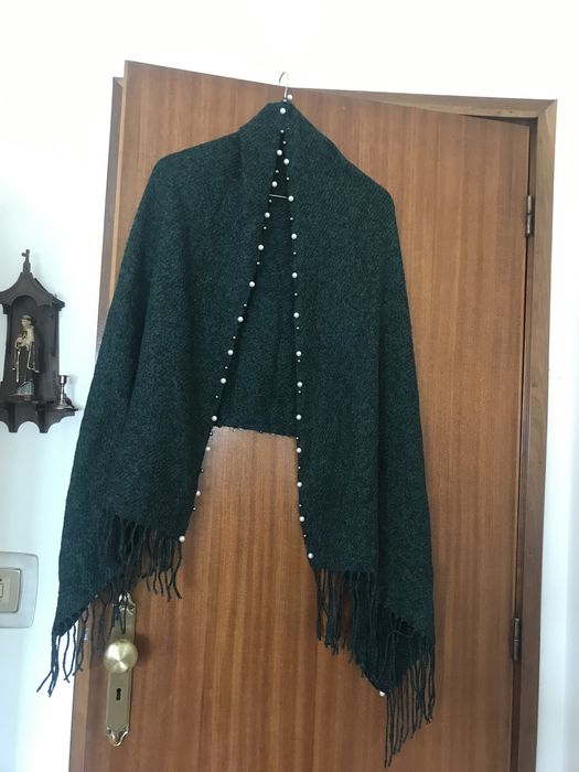 4 Pashminas, 1 com Pérolas e 1 Écharpe. NOVOS