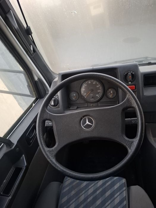 Mercedes MB100d Roulote Bar