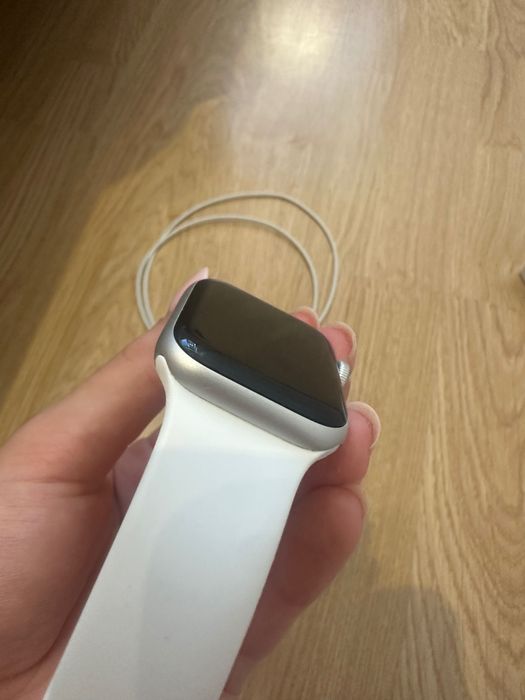 Apple Watch SE Gen 2 40mm Silver