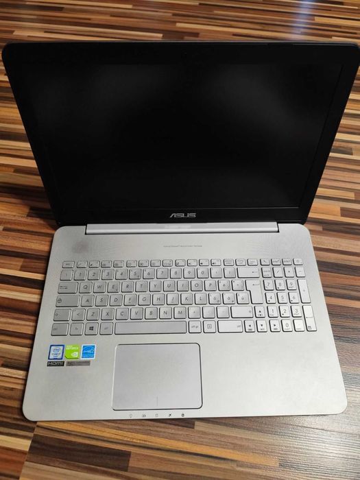 Ігровий ноутбук ASUS N552V з дисплеем 4K Ultra HD (UHD)