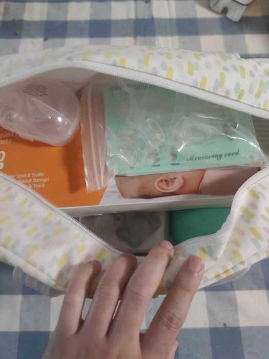 Kit bomba tira leite materno e acessórios