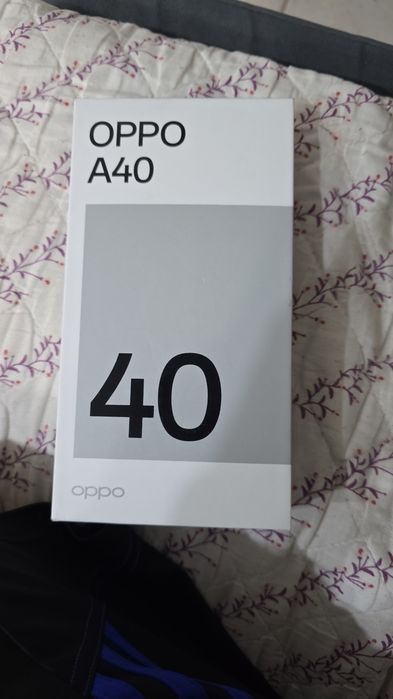 Oppo A40 prateado em muito bom estado