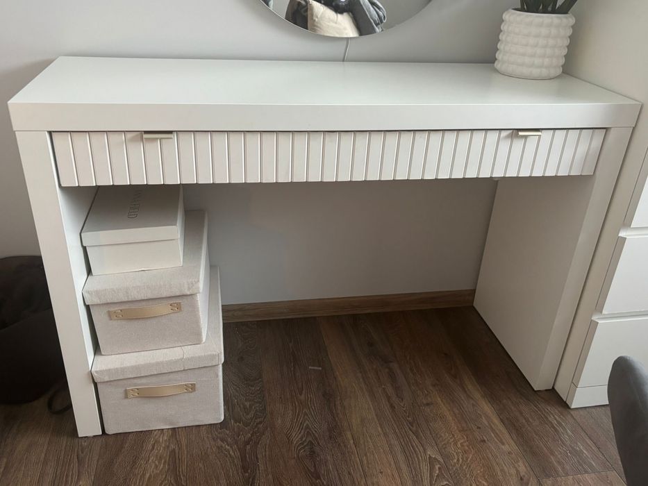 Toaletka Malm Ikea biała, lamele