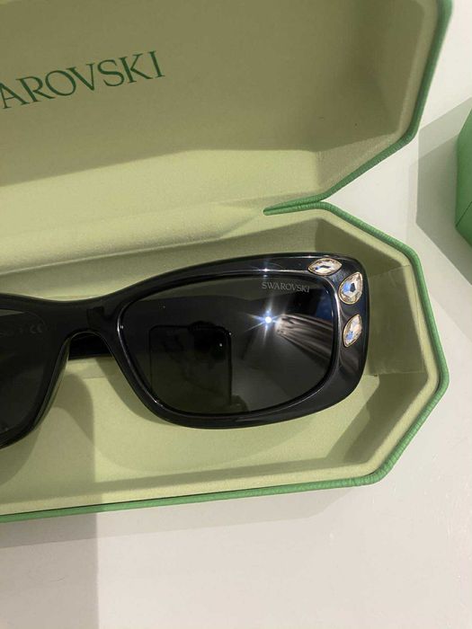 nowe oryginalne Okulary przeciwsłoneczne czarne Swarovski prostokątne