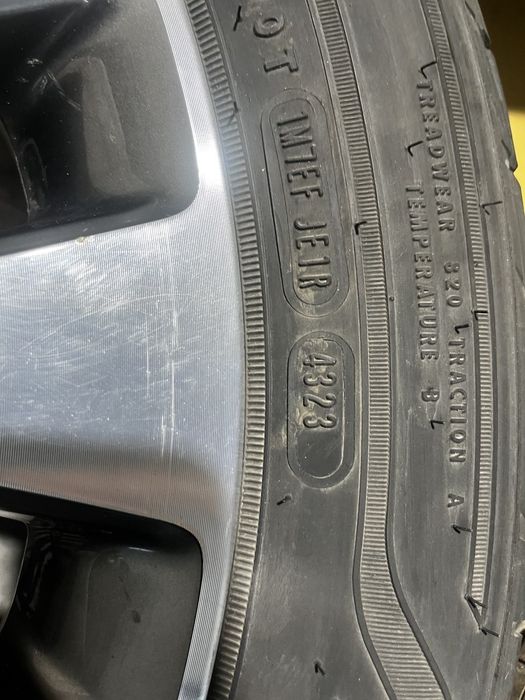 Комплект дисків з резиною Форд Ескейп R19 225/55 ford escape edge едж гудєр goodyear диск колісний колесний титан резина гума скати