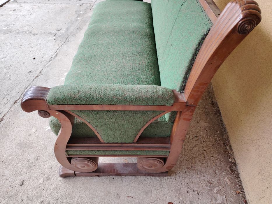 Stara sofa biedermeier w orzechu / XIX w / do renowacji / antyk