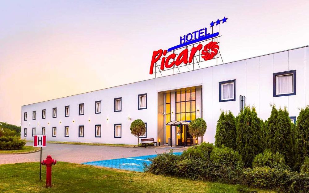 Hotele Picaro Żarska Wieś i Kraśnik Dolny oferują noclegi pracownicze