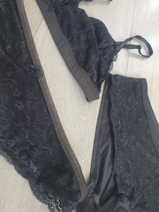 #komplet #bielizna #czarny #75B #biustonosz #koronka #stanik#stringi #majtki  #3szt