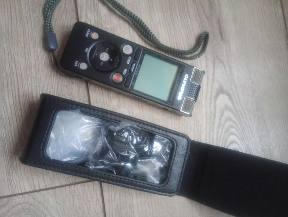 Dyktafon Olympus DM-670 z mikrofonem