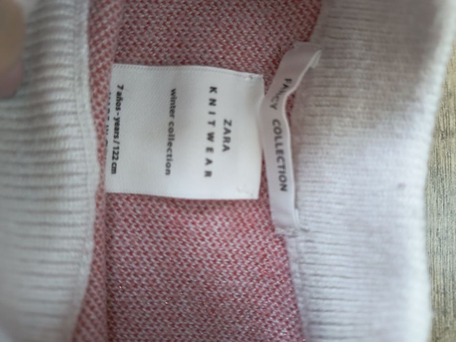 Ciepły sweterek marki Zara dla dziewczynki