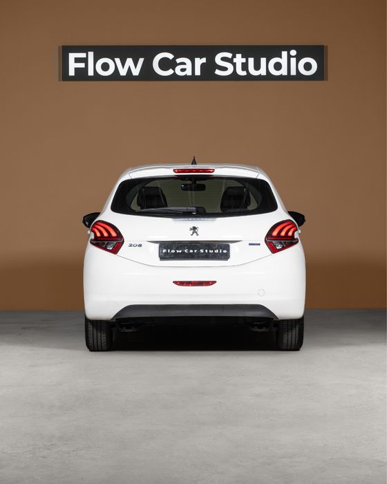 Peugeot 208 — fotografia 4