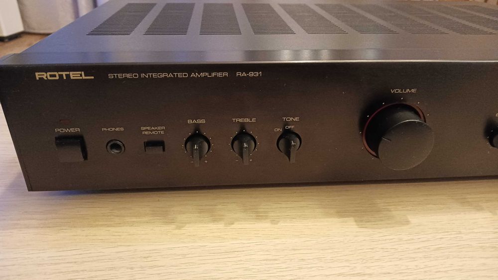 Wzmacniacz audio Rotel RA-931