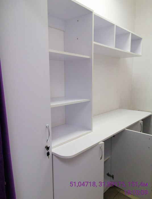 Продам кухня/стелажі б/у у задовільному стані.