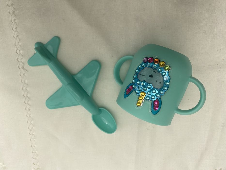 Conjunto copo de silicone com duas pegas colher avião