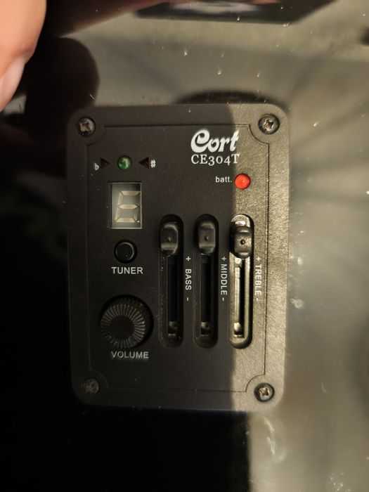 Guitarra semi acústica Cort