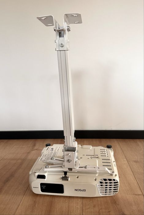 Rzutnik Epson z ramieniem