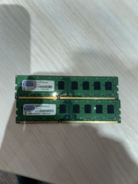 Оперативная память две штуки по 4 гб ддр3