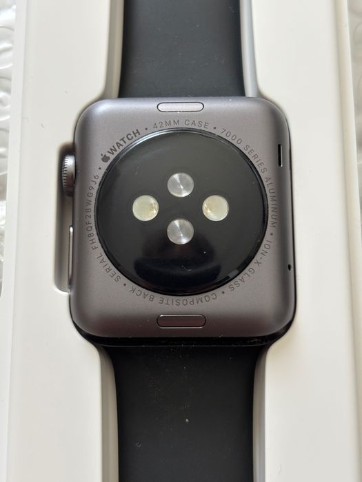 Apple Watch 1ª Gen (Series 0) 42mm Sport – com caixa e cabo