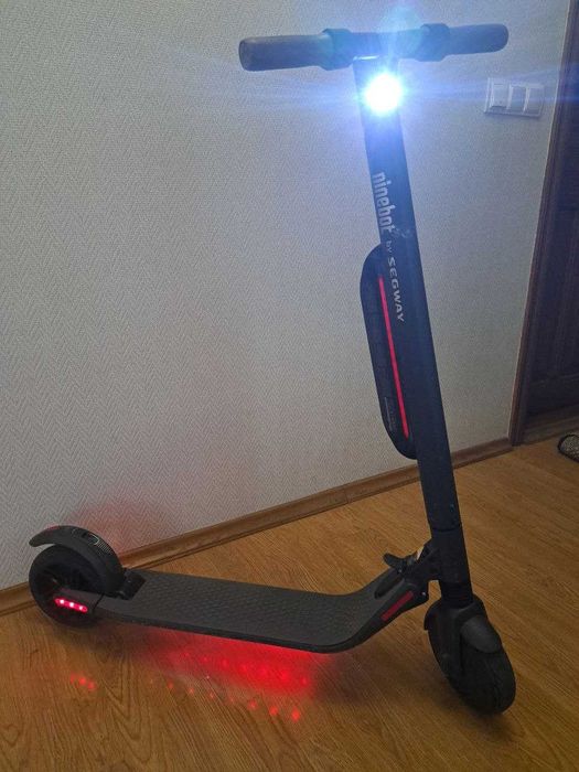 Електросамокат Segway Ninebot ES4