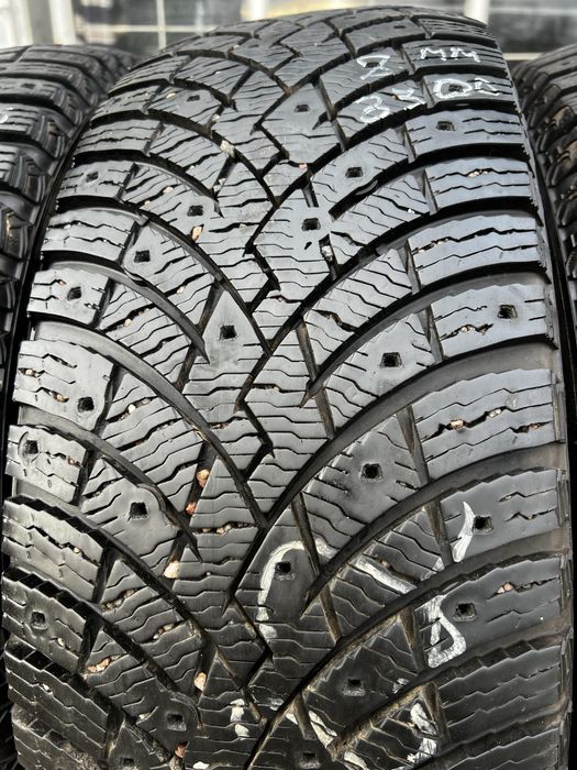 Шини 235/60/18 пари Екслюзив‼️Як нові;Скандинавка;8/9 мм протектор