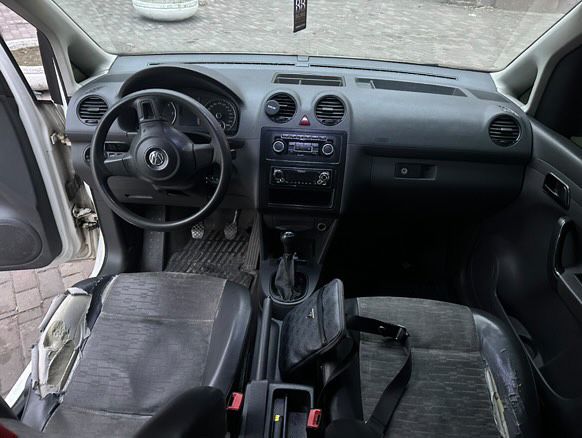 volkswagen caddy 2011 1.6 дизель