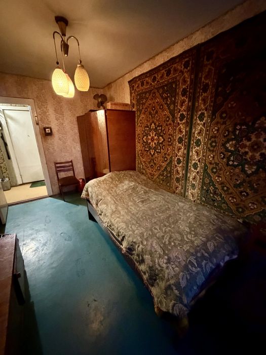 Продаж  3 кімнатної квартири  вул. Світла , р-н Ліски .