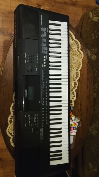 Yamaha psr EW 400