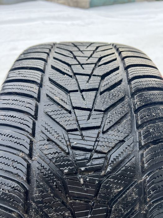 Зимняя разноширокая резина  255/40    285/35 r21 hankook evo 3x winter