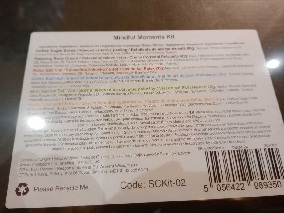 Box Kit Autocuidado - produto artesanal fabricado no Reino Unido