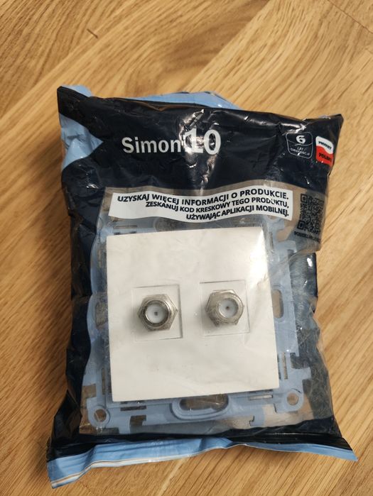 Gniazdo antenowe typu F podwojne Simon 10 Biale