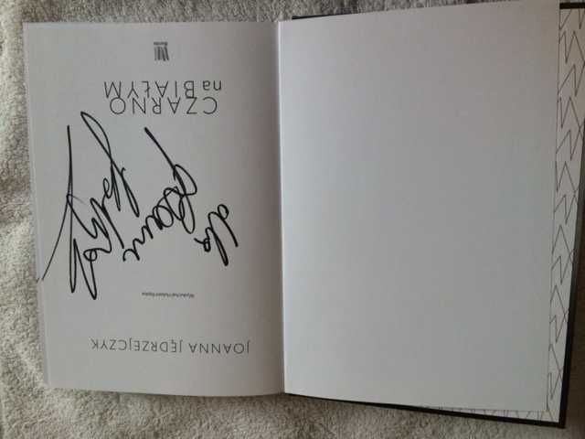 Joanna Jędrzejczyk ,,Czarno na białym "