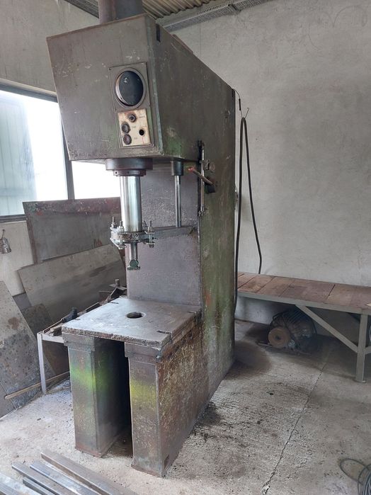 Prasa hydrauliczna PHW40