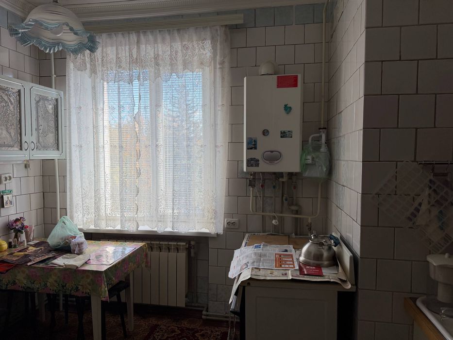 Продаж 2 кімн. Металургів 18, Автономка, Соцмісто