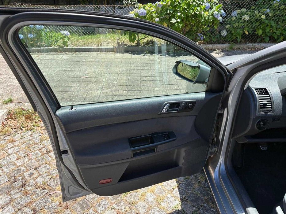 VW Polo IV 2008 Gasolina 160 mil Km