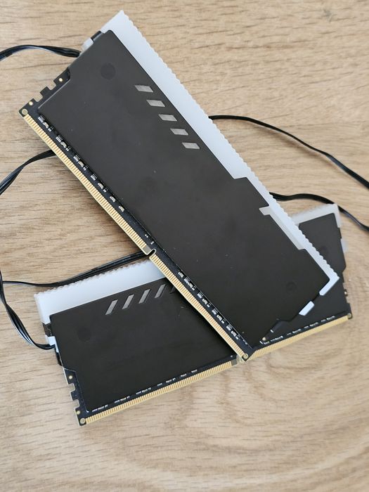 Pamięć RAM 2x8GB DDR4 3200MHz RGB
