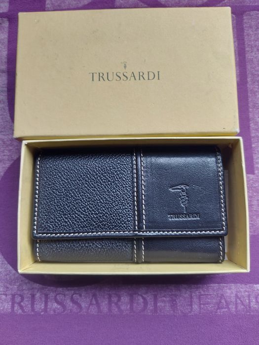 Ключница натуральная кожа  Trussardi.