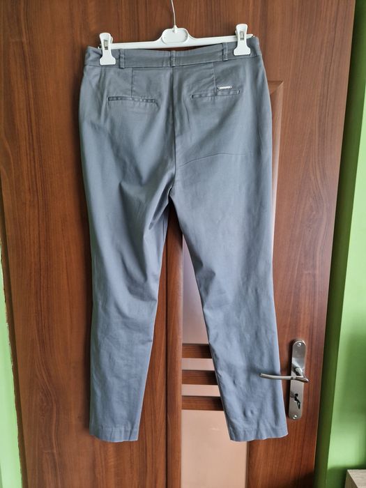 Garnitur damski ciemno szary (żakiet 42 + spodnie 38)