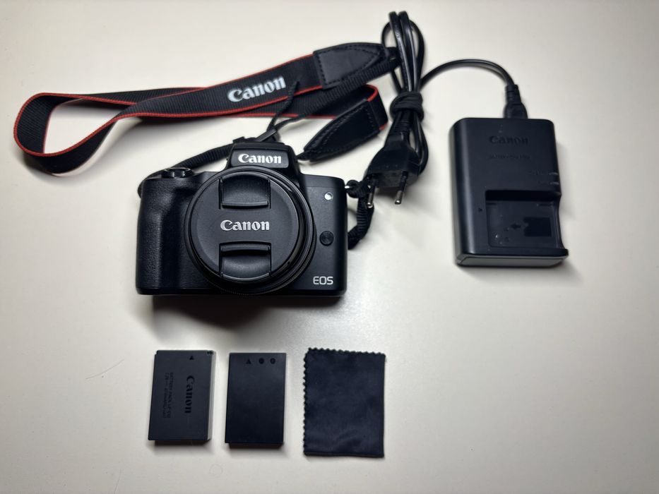 Canon EOS M50 + акумулятор, обʼєктив 15–45mm (Альтернатива g7x)