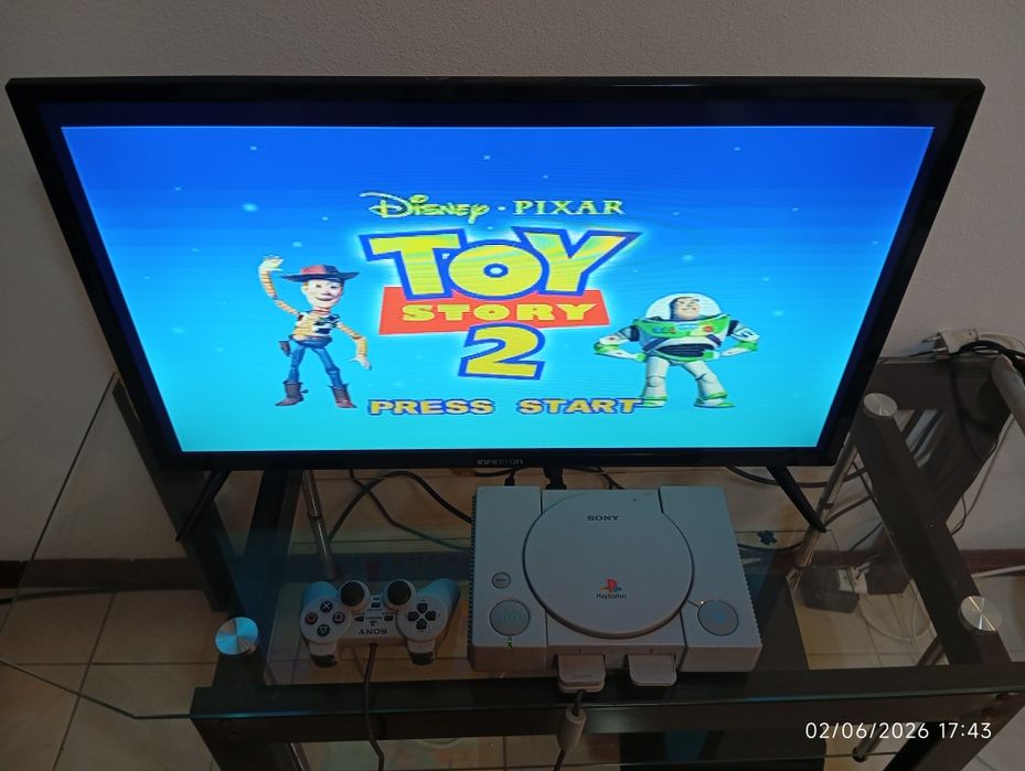 Playstation 1 muito conservado