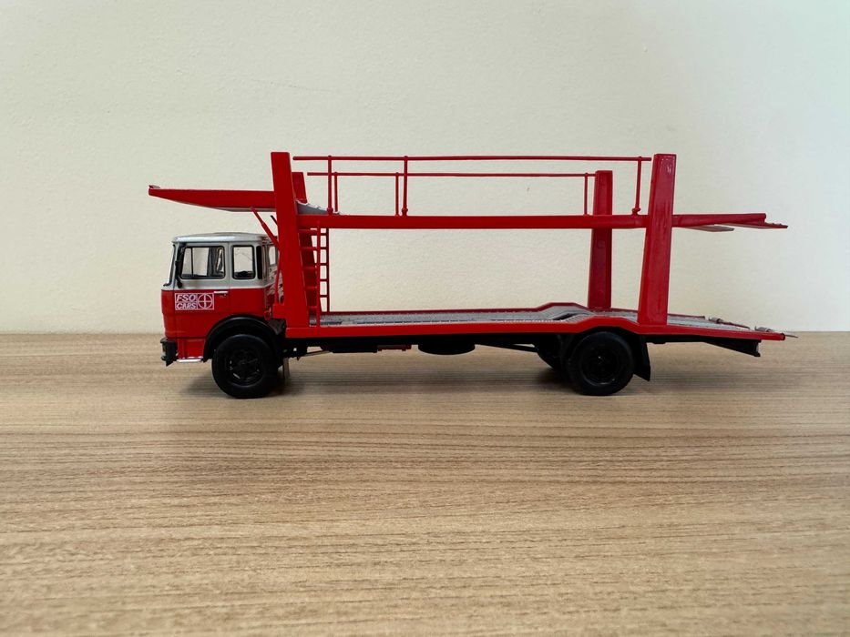 FIAT 6984 N H Kultowe Ciężarówki PRL nr113 De Agostini