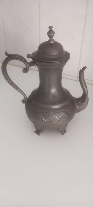 Cafeteira estanho antiga