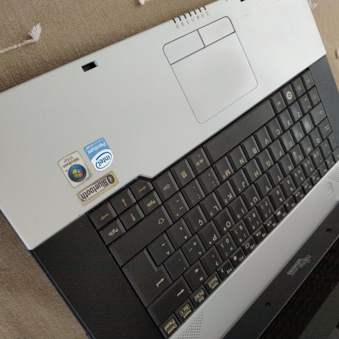 Fujitsu Siemens 6535 - funcional em tudo