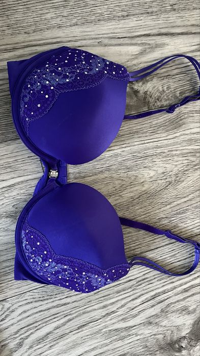 Фірмовий класний бюст La senza 32 D