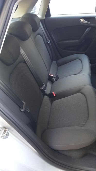 Audi A1 1.6TDI Sportback 90cv Nacional , c/ livro revisoes