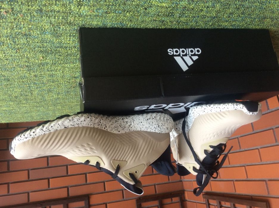 Buty Adidas Alphabounce 1m rozmiar 44