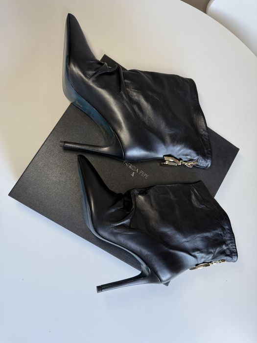 Ботильйони Patrizia Pepe оригінал натураль шкіра купув за 400€ нові 39