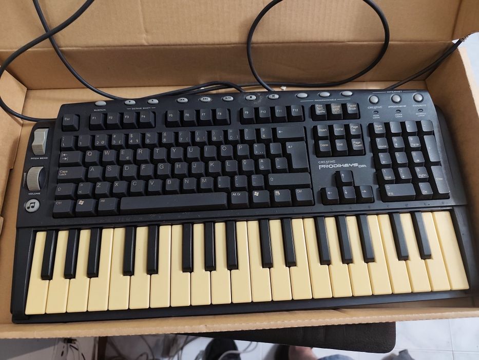 Teclado Creative CF0020
