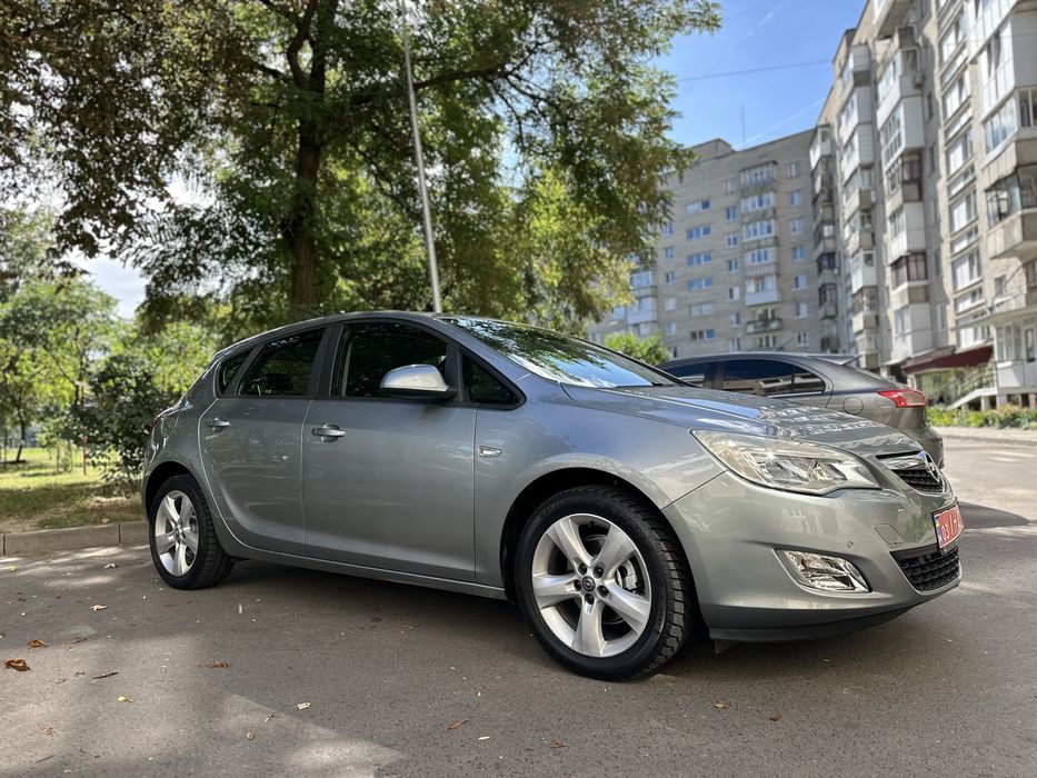 Opel Astra J 2009 1.6 MPI